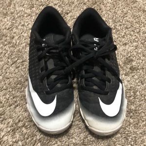 Boys baseball cleats